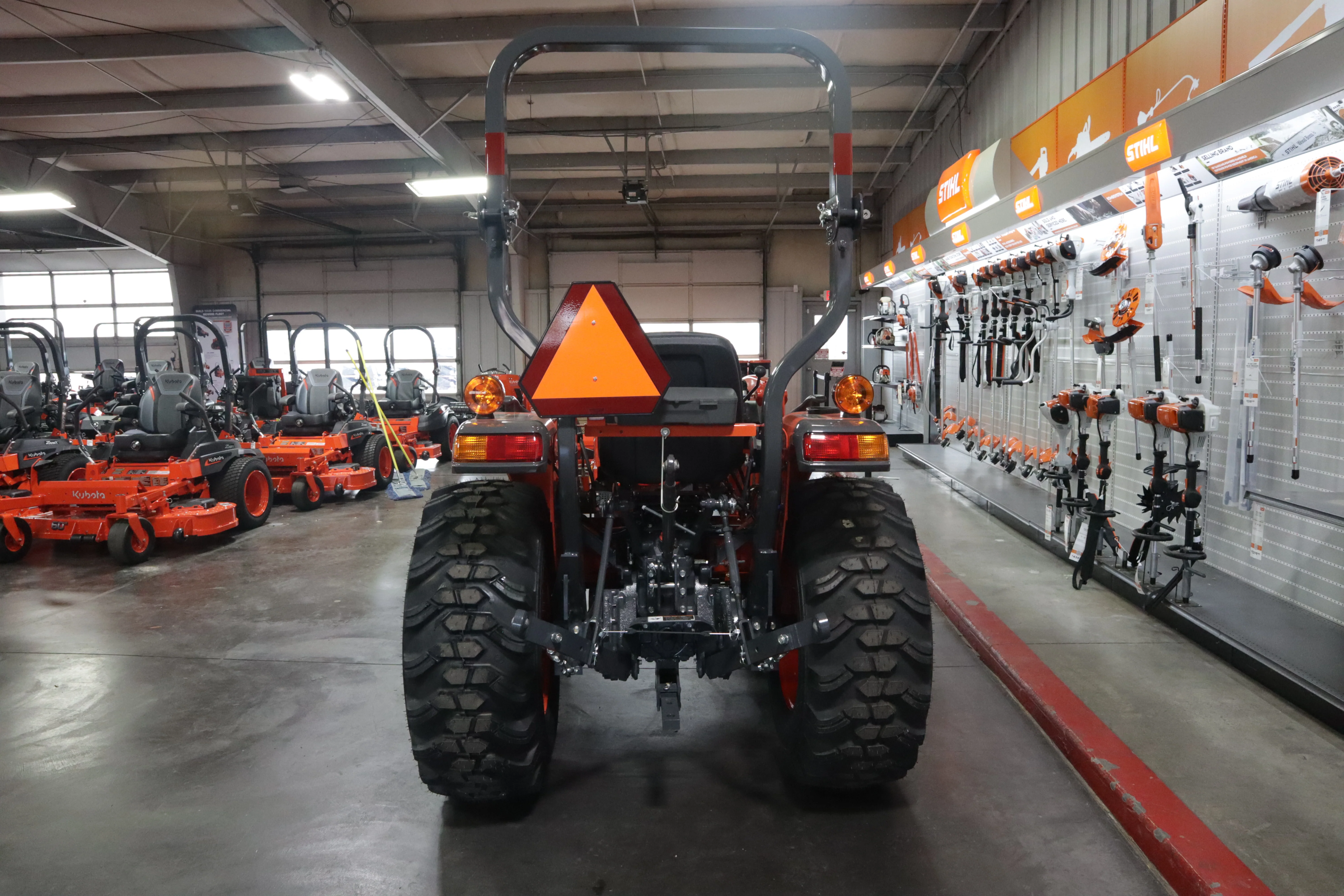 Kubota L3302HST - Image 6