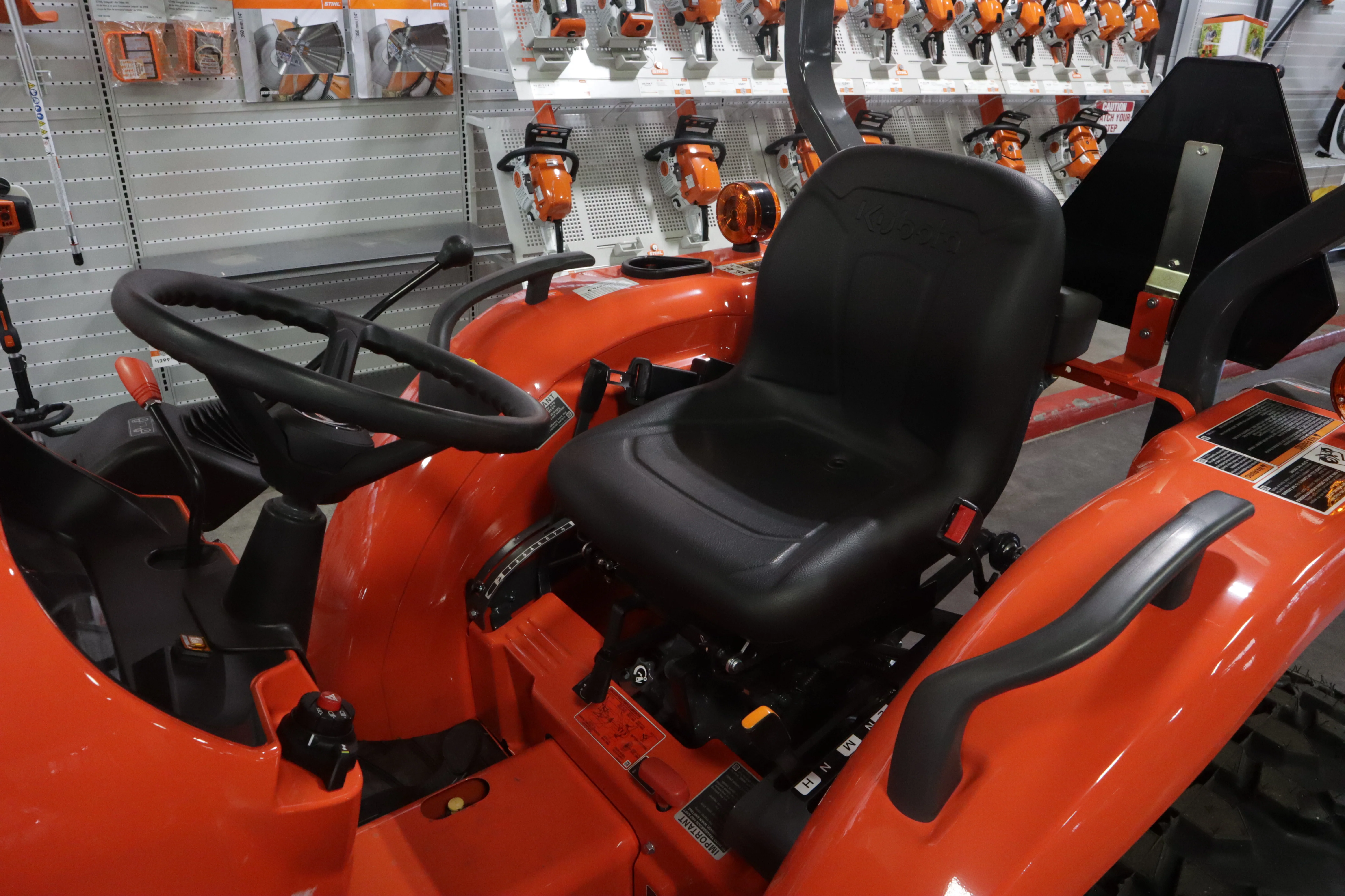 Kubota L3302HST - Image 5
